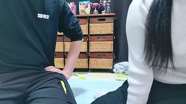 Snapshot of undo-busoku69 chatting on 12.19.24 undo-busoku69 online show from 12.19.24