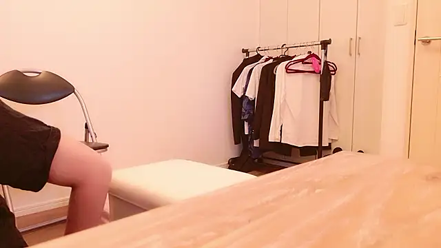 Snapshot of undo-busoku69 chatting on 09.27.25 undo-busoku69 online show from 09.27.25