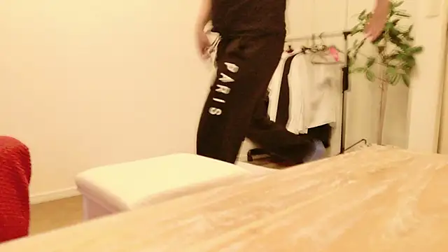 Snapshot of undo-busoku69 chatting on 11.20.25 undo-busoku69 online show from 11.20.25