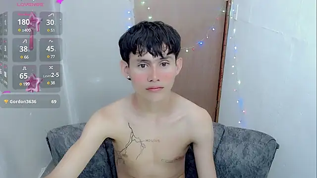 Snapshot of tanjiro_cute chatting on 12.22.24 tanjiro cute online show from 12.22.24