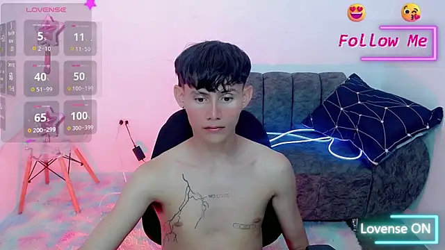 Snapshot of tanjiro_cute chatting on 01.30.25 tanjiro cute online show from 01.30.25