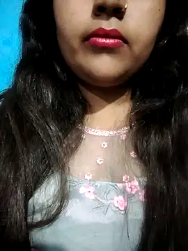 Snapshot of Love-Veronica chatting on 02.15.26 Love-Veronica online show from 02.15.26