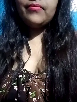 Snapshot of Love-Veronica chatting on 02.19.26 Love-Veronica online show from 02.19.26