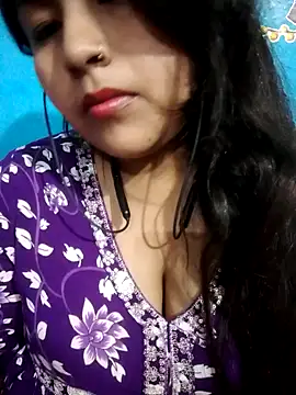 Snapshot of Love-Veronica chatting on 02.28.26 Love-Veronica online show from 02.28.26