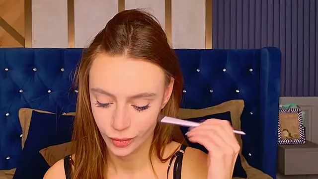 RebeccaMartons online show from 01.26.25