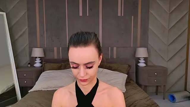 RebeccaMartons online show from 02.20.25