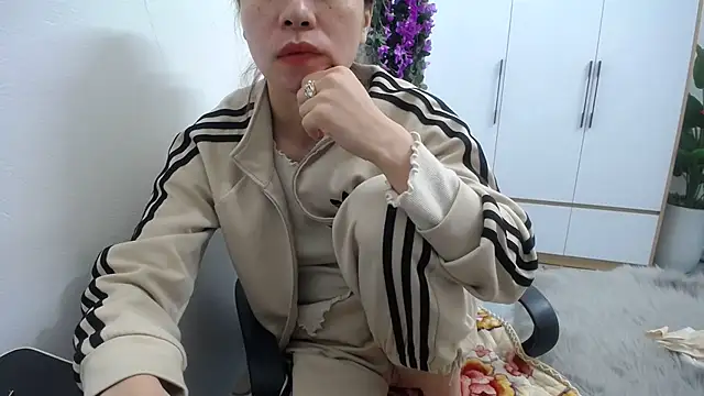 HotQueen online show from 03.08.25