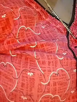 Snapshot of Sexy_Radhikaa chatting on 11.17.25 Sexy Radhikaa online show from 11.17.25