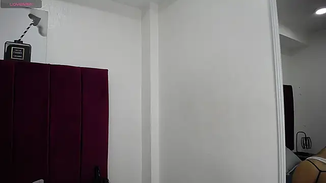 Snapshot of Kylee28 chatting on 01.25.25 Kylee28 online show from 01.25.25