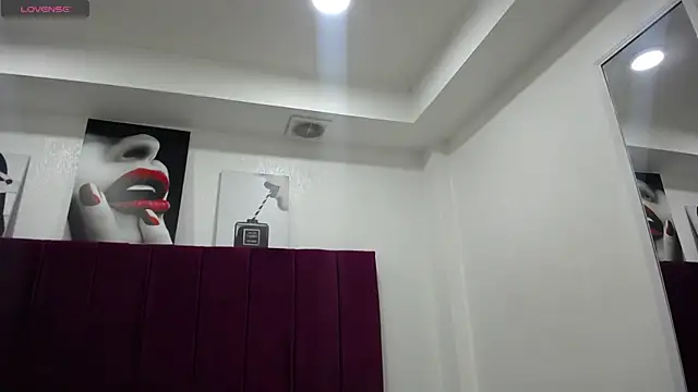 Snapshot of Kylee28 chatting on 01.27.25 Kylee28 online show from 01.27.25