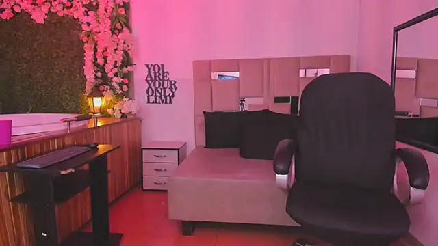 natacha  black  online show from 03.21.25