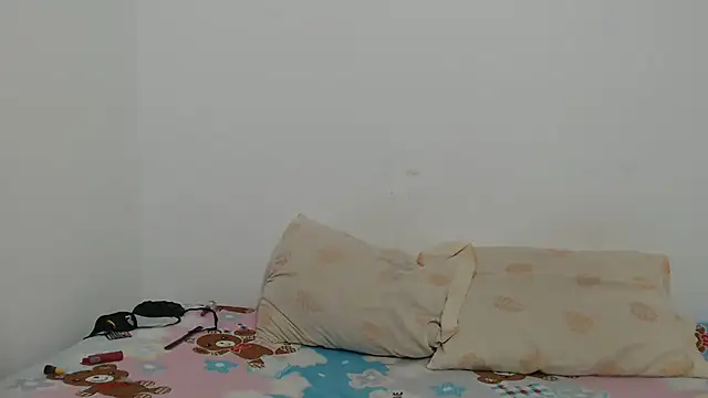 Snapshot of Naugthydolls chatting on 03.14.25 Naugthydolls online show from 03.14.25