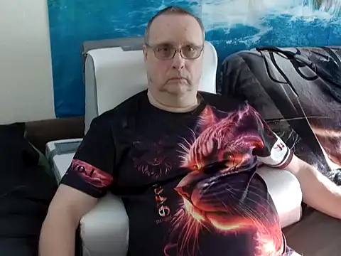 Manfred1012 online show from 02.17.25