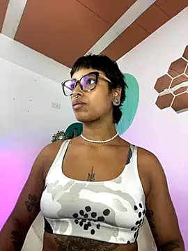 LollaByer online show from 09.13.25