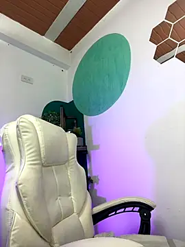 LollaByer online show from 11.15.25