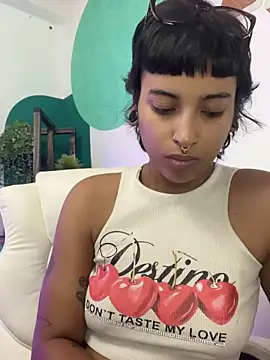 LollaByer online show from 11.19.25