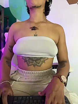 LollaByer online show from 12.17.25