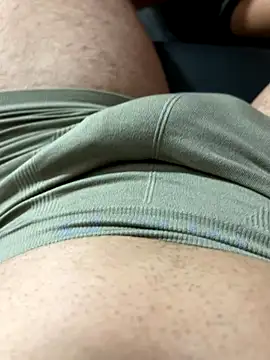 TuPapasitoo69 online show from 11.17.25