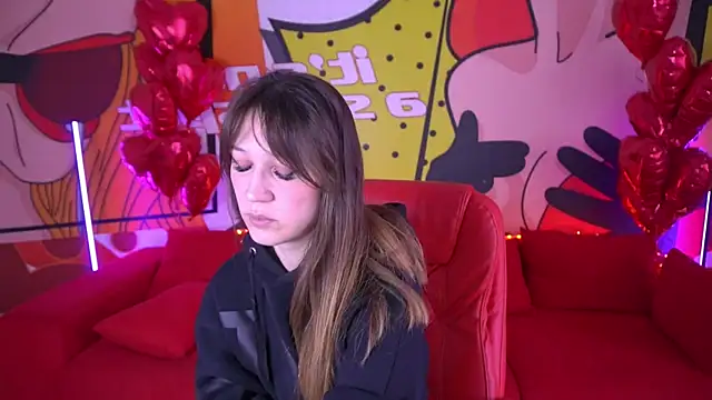 DreamyLinaa online show from 02.21.25