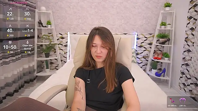 DreamyLinaa online show from 06.15.26