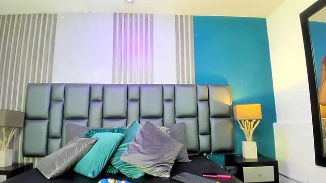 Snapshot of AshleyHill2 chatting on 02.17.25 AshleyHill2 online show from 02.17.25