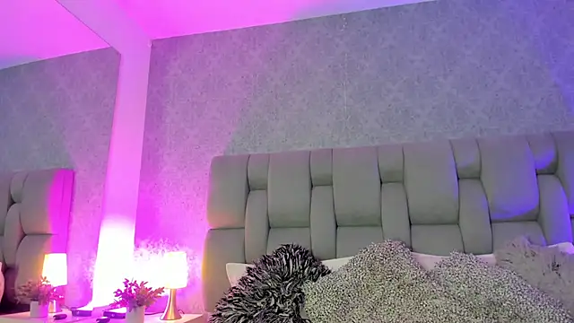 Snapshot of AshleyHill2 chatting on 09.08.25 AshleyHill2 online show from 09.08.25