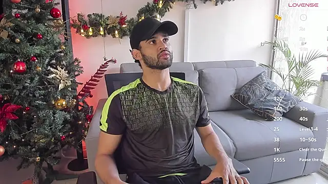 Snapshot of andrewChris_ chatting on 12.09.24 andrewChris online show from 12.09.24