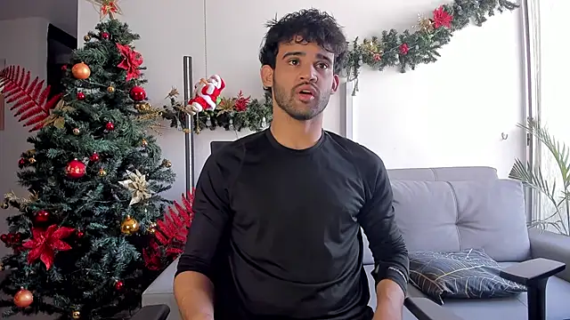 Snapshot of andrewChris_ chatting on 12.18.24 andrewChris online show from 12.18.24