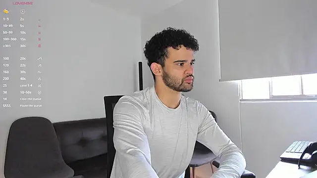 Snapshot of andrewChris_ chatting on 10.31.25 andrewChris online show from 10.31.25