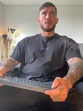 DimitriSullivan  online show from 02.27.26