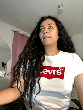 Snapshot of Lady_Rey chatting on 09.22.25 Lady Rey online show from 09.22.25