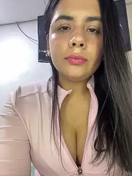 Leyna Kenet online show from 02.15.26