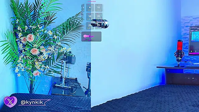 Kinky  Karo online show from 11.16.25