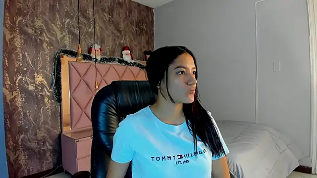 Snapshot of SKYLERWHIITEE chatting on 12.10.24 SKYLERWHIITEE online show from 12.10.24