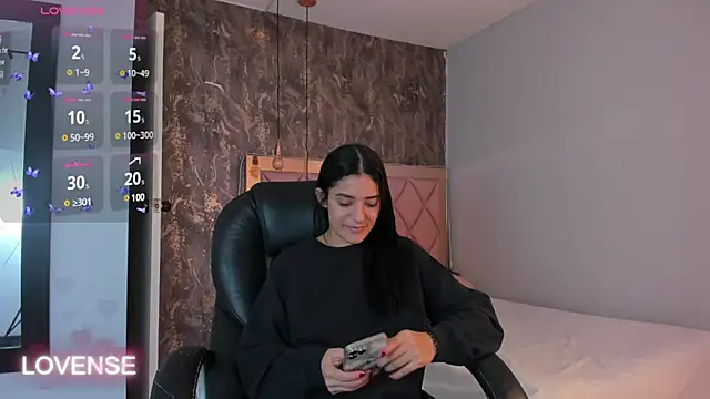 Snapshot of SKYLERWHIITEE chatting on 03.16.25 SKYLERWHIITEE online show from 03.16.25