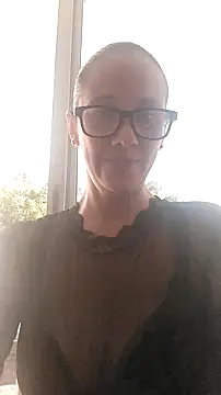 Snapshot of nicolle_milf1978 chatting on 09.23.25 nicolle milf1978 online show from 09.23.25