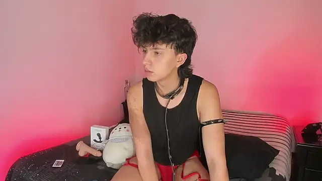 Snapshot of juandaaap chatting on 12.19.25 juandaaap online show from 12.19.25