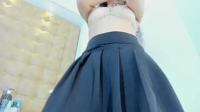 Snapshot of hanna__jadidi chatting on 03.15.25 hanna jadidi online show from 03.15.25