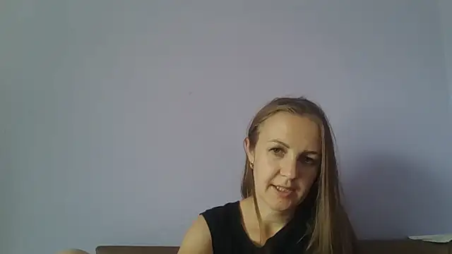 Snapshot of Milaniya261 chatting on 07.18.26 Milaniya261 online show from 07.18.26