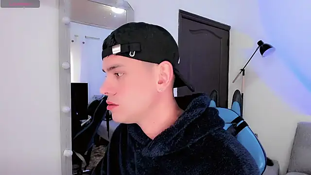 Snapshot of joe_jhon chatting on 02.05.25 joe jhon online show from 02.05.25