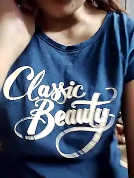 Snapshot of shalini_fire chatting on 12.29.24 shalini fire online show from 12.29.24