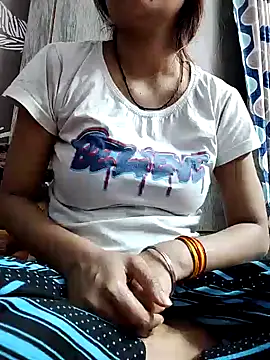 Snapshot of shalini_fire chatting on 02.28.25 shalini fire online show from 02.28.25