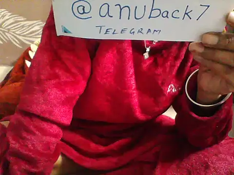 Snapshot of shalini_fire chatting on 11.30.25 shalini fire online show from 11.30.25