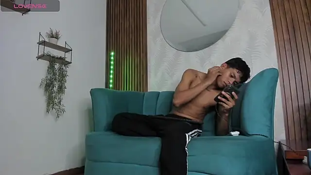 Snapshot of Jeffry_wolvess chatting on 01.27.25 Jeffry wolvess online show from 01.27.25