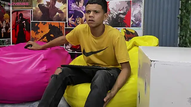 Snapshot of Jeffry_wolvess chatting on 02.09.25 Jeffry wolvess online show from 02.09.25