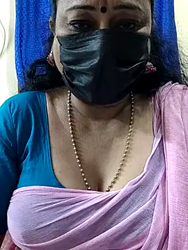 Snapshot of rekha_naier chatting on 11.28.25 rekha naier online show from 11.28.25