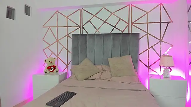 Snapshot of Giselle_Roldan chatting on 03.05.25 Giselle Roldan online show from 03.05.25