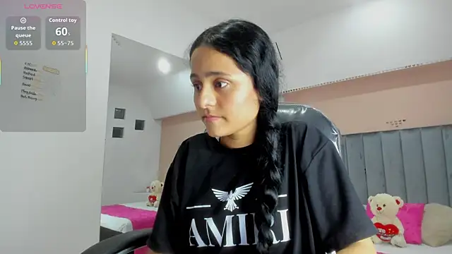 Snapshot of Giselle_Roldan chatting on 11.07.25 Giselle Roldan online show from 11.07.25