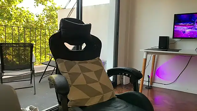 Den BlueXx online show from 02.20.25