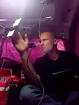 Snapshot of DatingProfile_USA_43_str8 chatting on 01.31.25 DatingProfile USA 43 str8 online show from 01.31.25